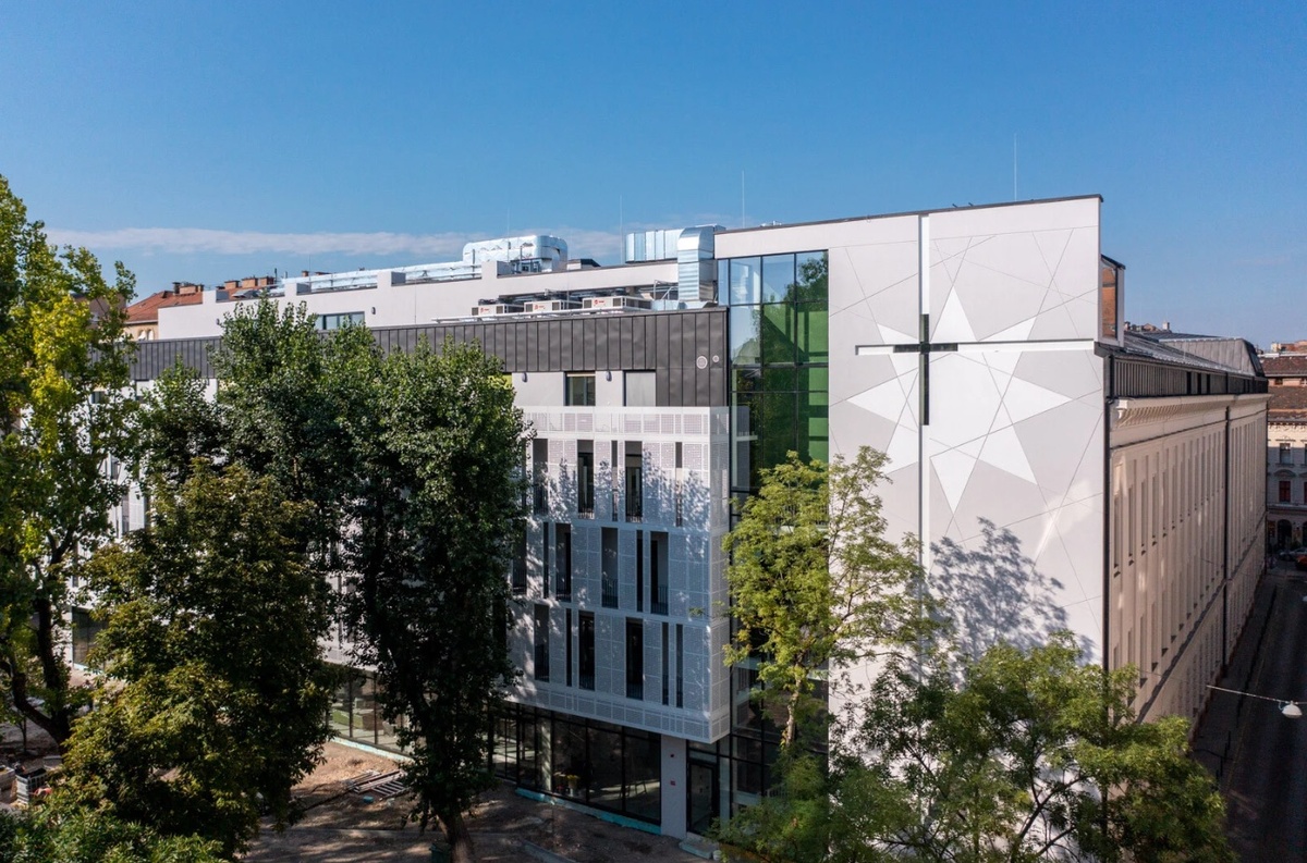 Karoli Gaspar University