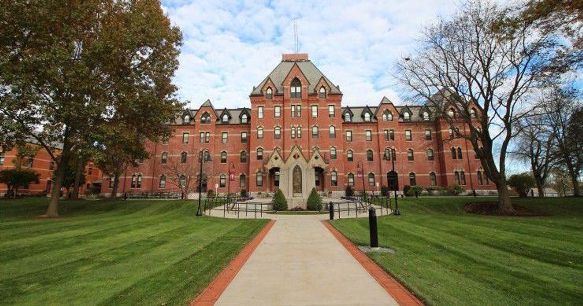 Dean College - Gallery