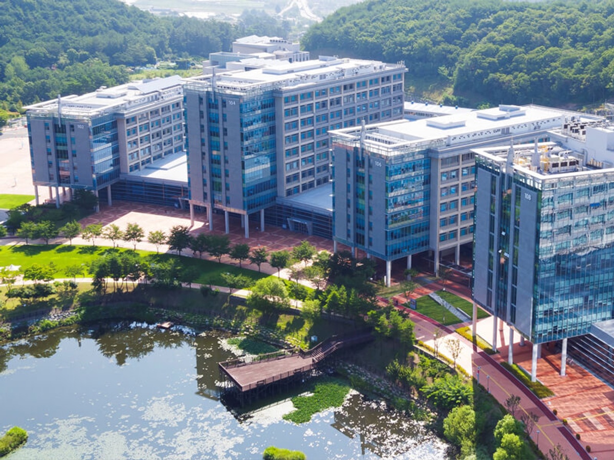 UNIST | Ulsan National Institute of Science & Technology — photo 7