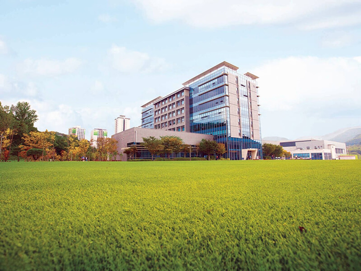 UNIST | Ulsan National Institute of Science & Technology — photo 5